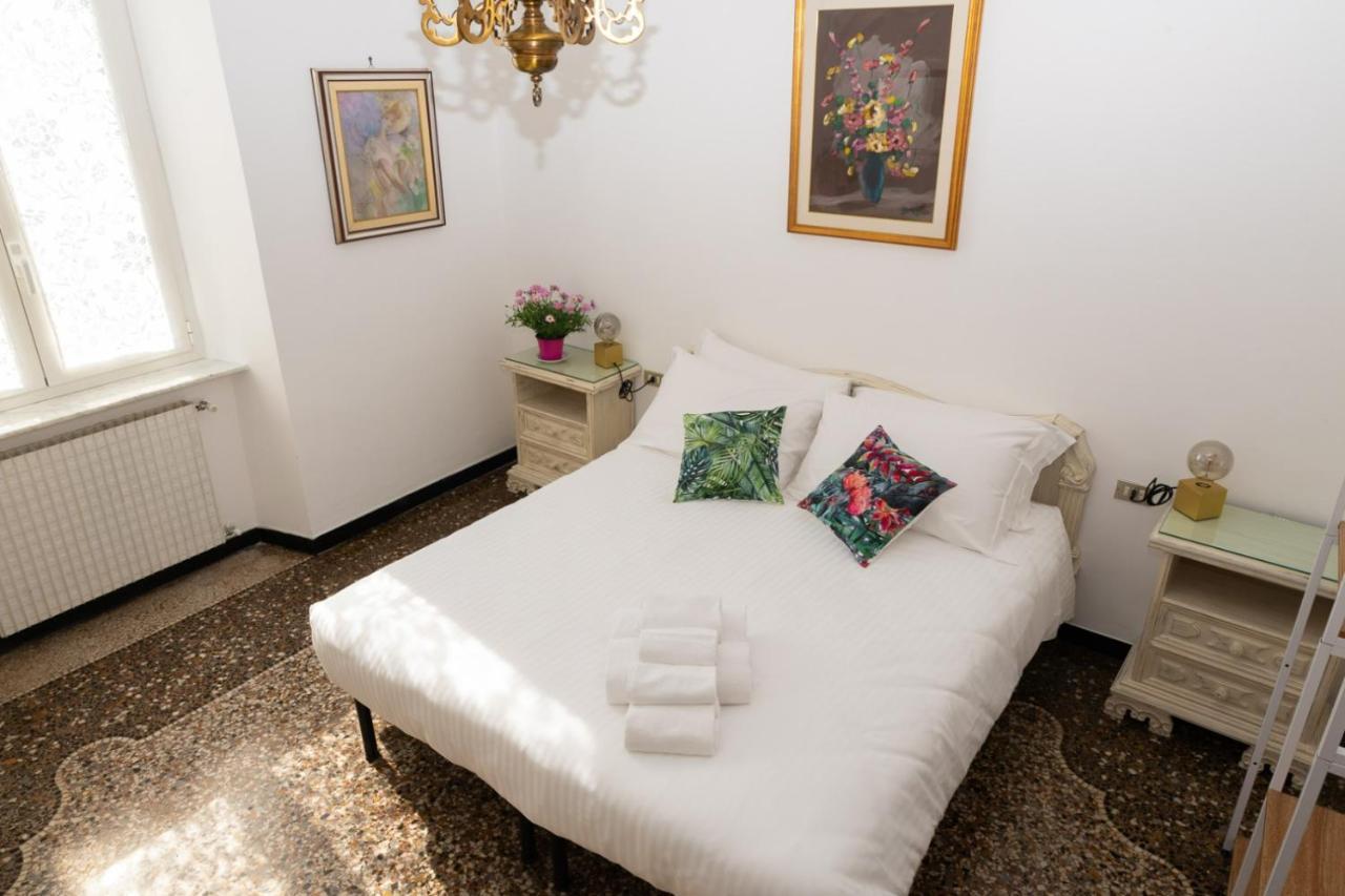 Living Sestri Airport Apartment Genova Exterior foto